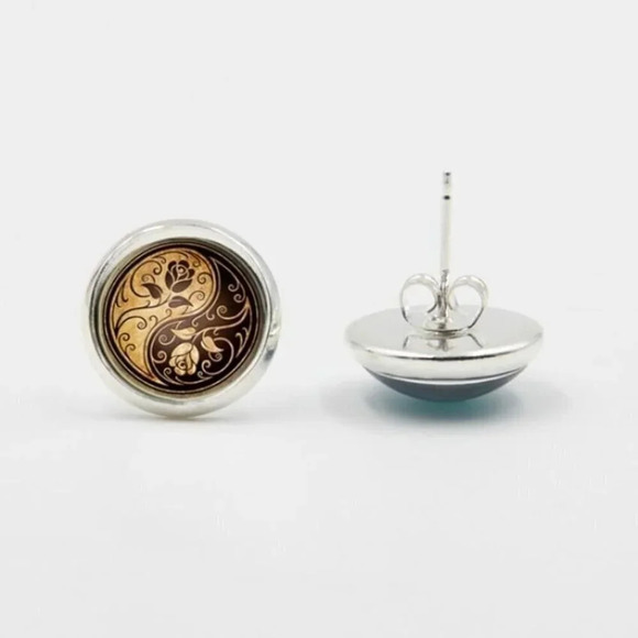Victorian Rose Yin Yang Symbol Glass Cabochon Round Silver Plated Stud Earrings - Picture 2 of 3